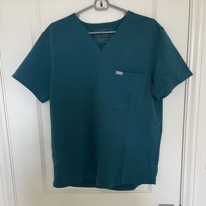 FIGS Mens Caribbean Blue Chisec Three-Pocket Scrub Top // Size: M